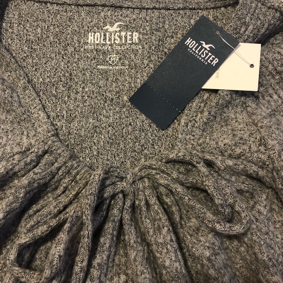 Hollister Gray Long Sleeve Fleece Top (BRAND NEW) - Picture 3 of 6